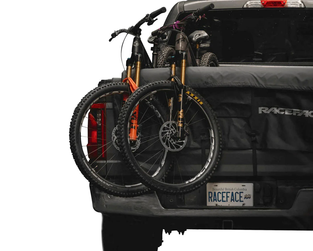 Race Face Stash Tailgate Pad (Black) (Full) - view 3